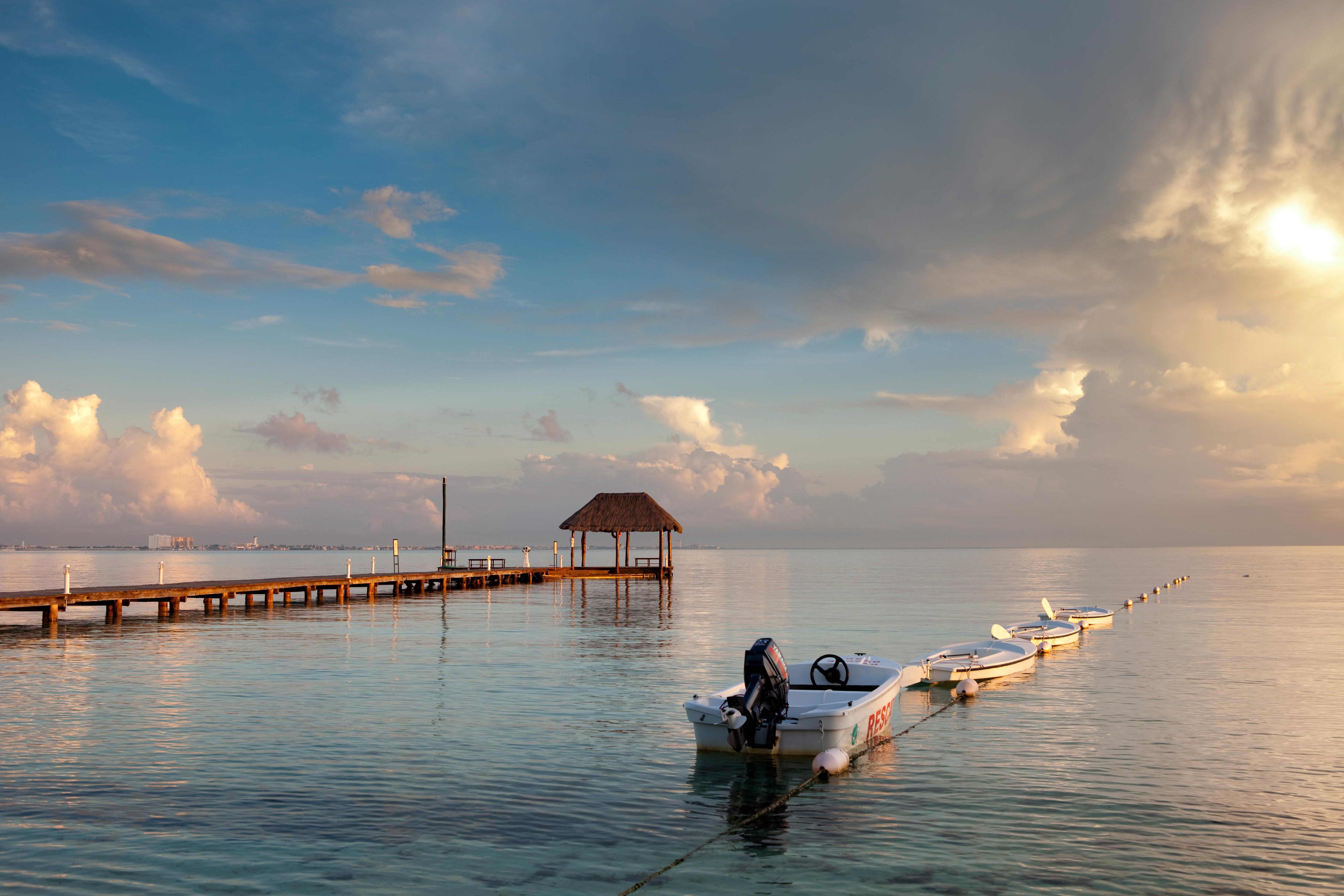 The Royal Cancun All Suites Resort Exterior photo