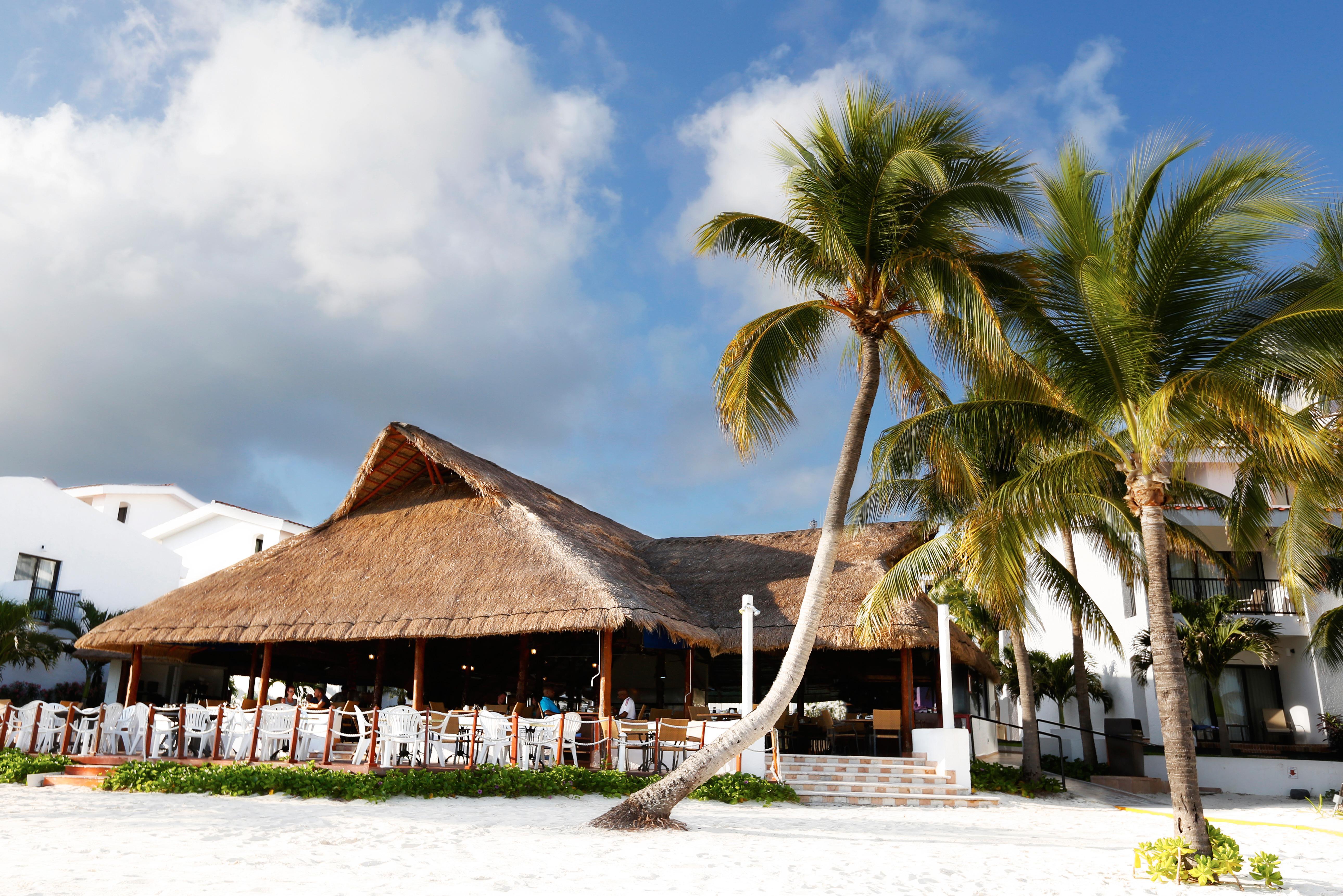 The Royal Cancun All Suites Resort Exterior photo