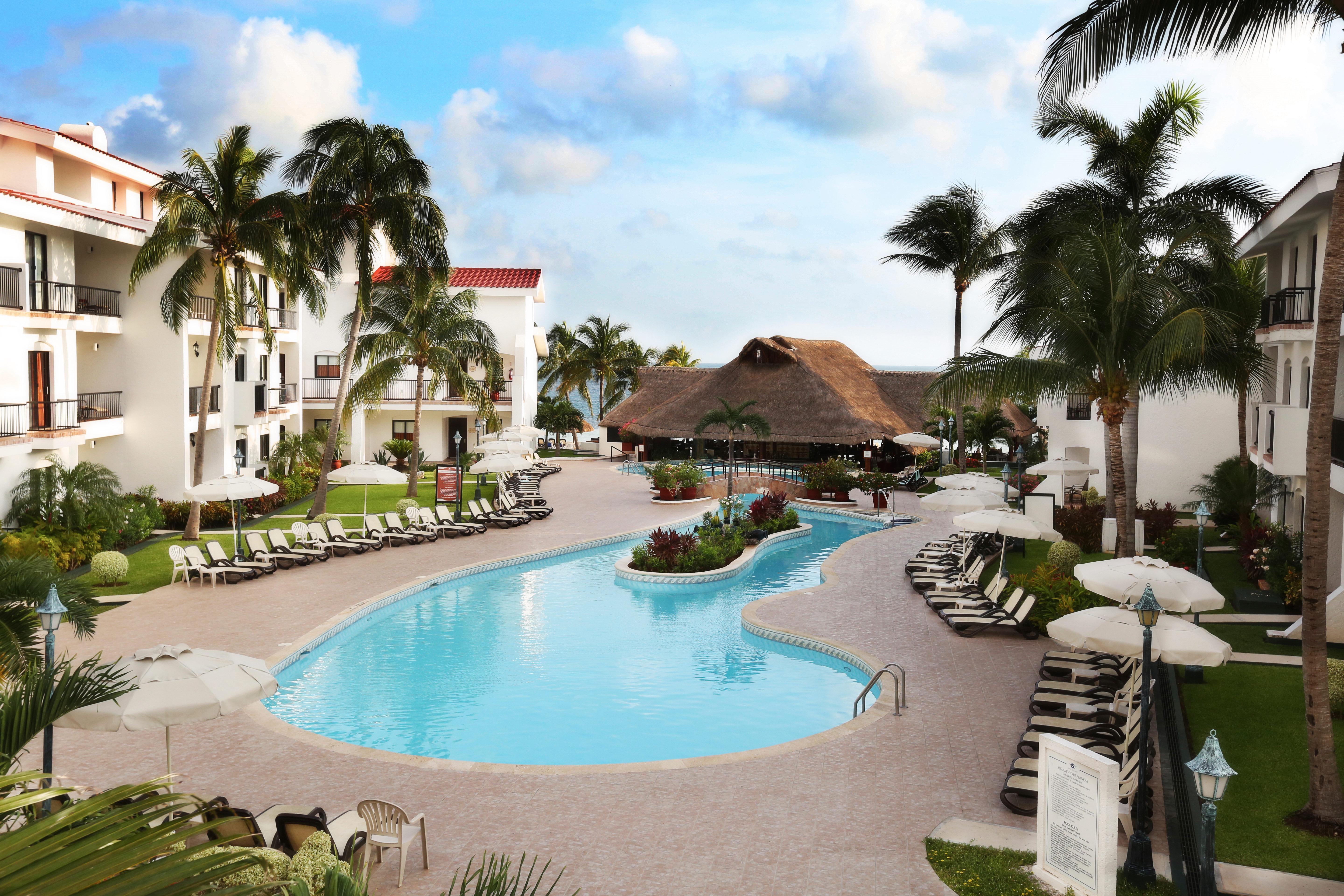 The Royal Cancun All Suites Resort Exterior photo