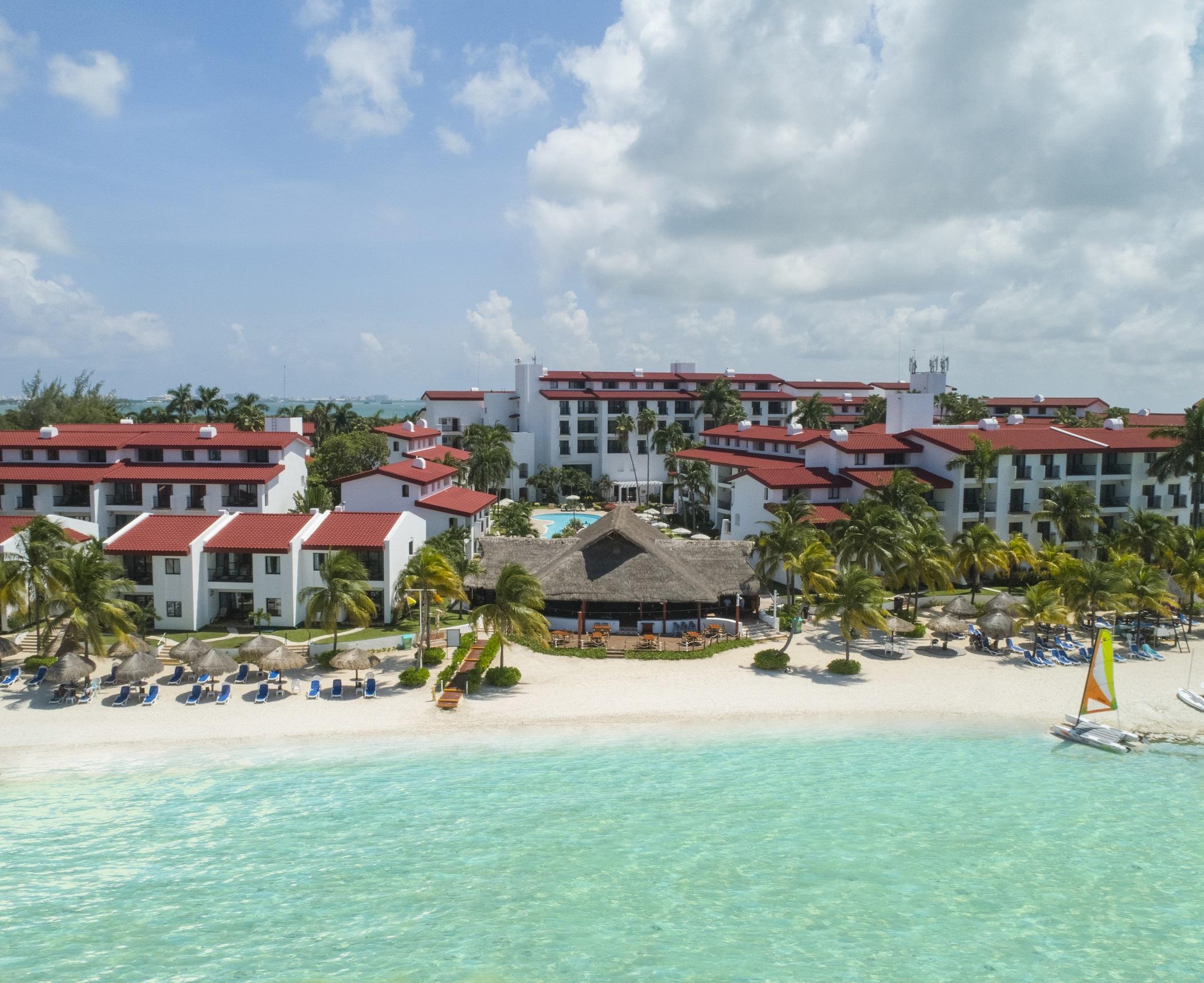 The Royal Cancun All Suites Resort Exterior photo