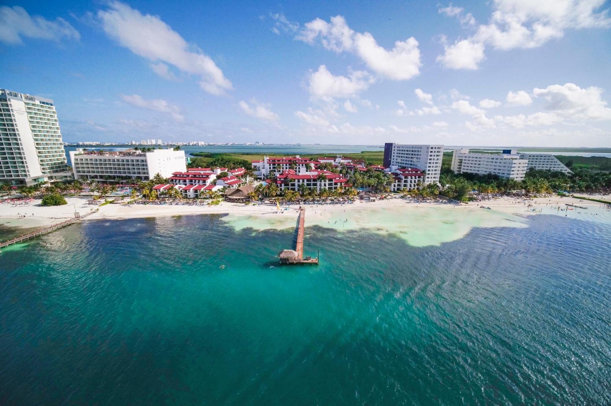 The Royal Cancun All Suites Resort Exterior photo