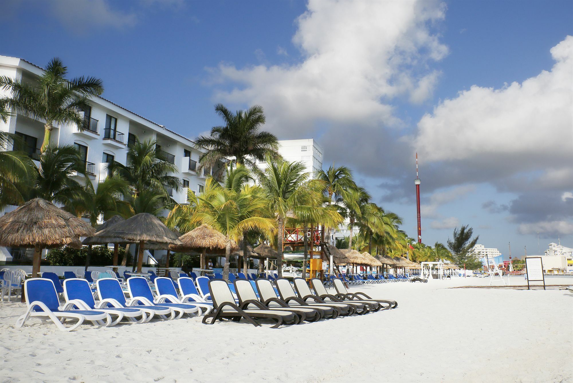 The Royal Cancun All Suites Resort Exterior photo