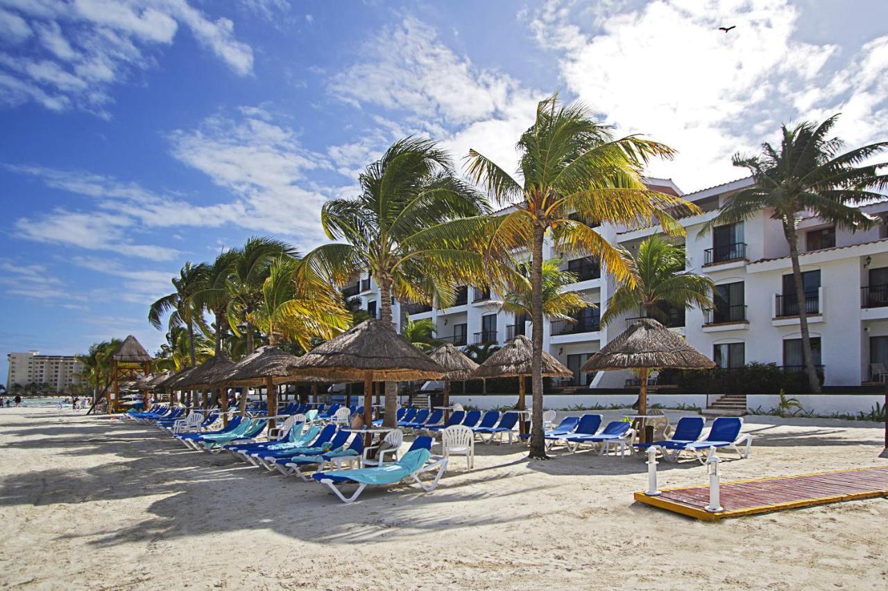 The Royal Cancun All Suites Resort Exterior photo